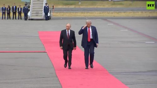 POZRITE SI, ako Trump víta Putina po príchode na Aljašku