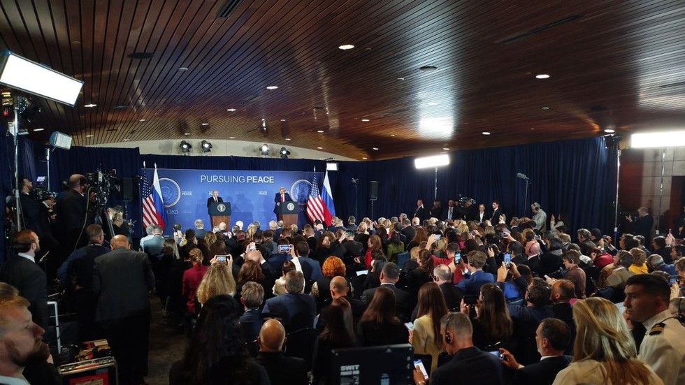 Putin tvrdí, že trvalé urovnanie ukrajinského konfliktu je nevyhnutné