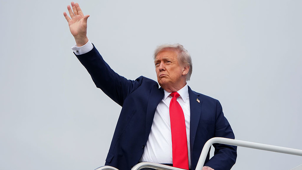 Trump chce summit s Putinom a Zelenským budúci piatok – médiá