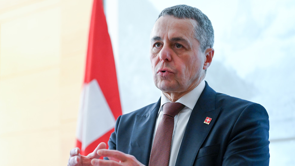 Švajčiarsko ponúka Putinovi imunitu pre mierové rokovania s Ukrajinou, tvrdia médiá
