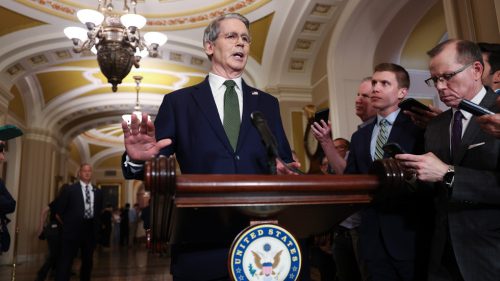 Európania budú platiť prémiu za americké zbrane – Washington