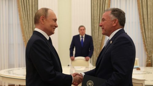 Rodina Američana, ktorý padol v boji za Rusko, dostala od Putina medailu – CNN