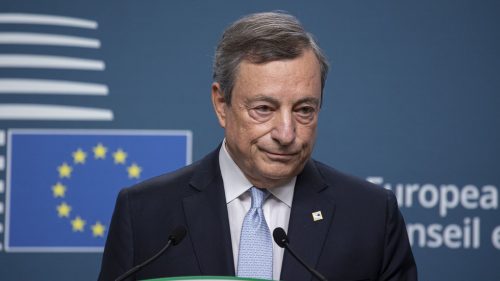 Trump dal EÚ „brutálny budíček“, tvrdí bývalý šéf ECB