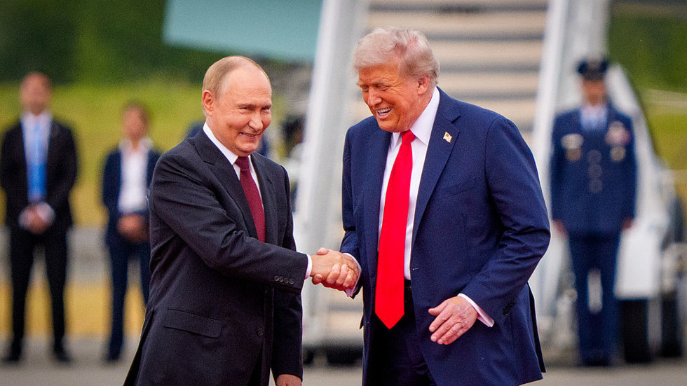 Rusko sa snaží o obnovenie vzťahov s USA, tvrdí Putin