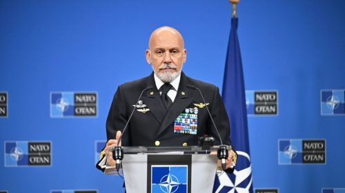 Štáty NATO pošlú Kyjevu ďalšiu vojenskú pomoc vo výške 50 miliárd dolárov, tvrdí úradník
