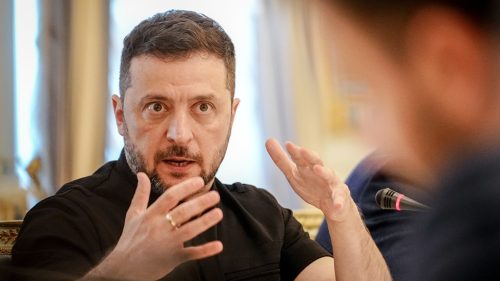 Klamstvá a zavádzanie pre Zelenského nemajú hraníc. Zelensky tvrdí, že Ukrajina zjednotila EÚ a USA