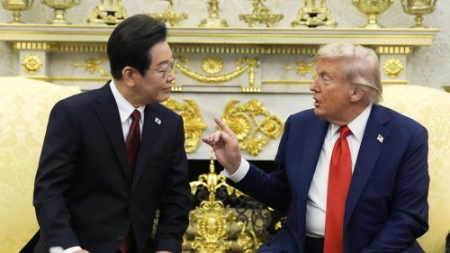 Trump chce vlastniť pozemky pod americkými vojenskými základňami v zahraničí