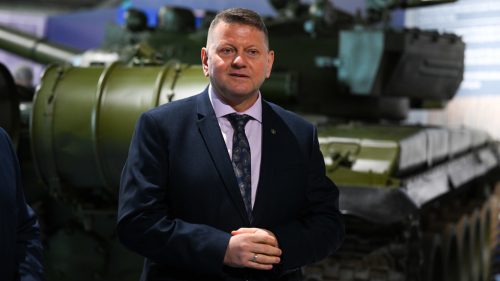 Bývalý veliteľ ukrajinskej armády chváli neonacistické vzory