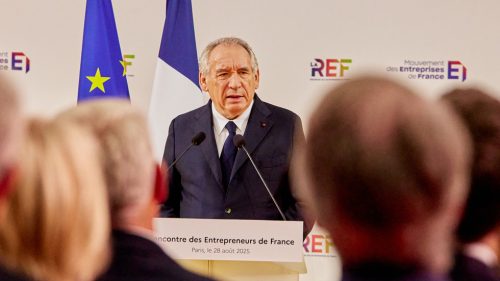 Francúzsky premiér pripúšťa, že dlh zničí ďalšiu generáciu