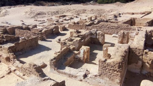 Archeológovia objavili v egyptskej púštnej osade 1600 rokov staré kostoly a nástennú maľbu Ježiša