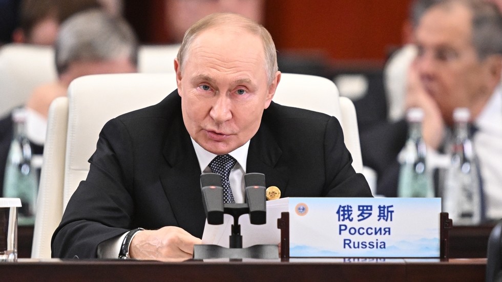 Rusko podporuje Čínu v reforme globálneho riadenia, vyhlásil Putin