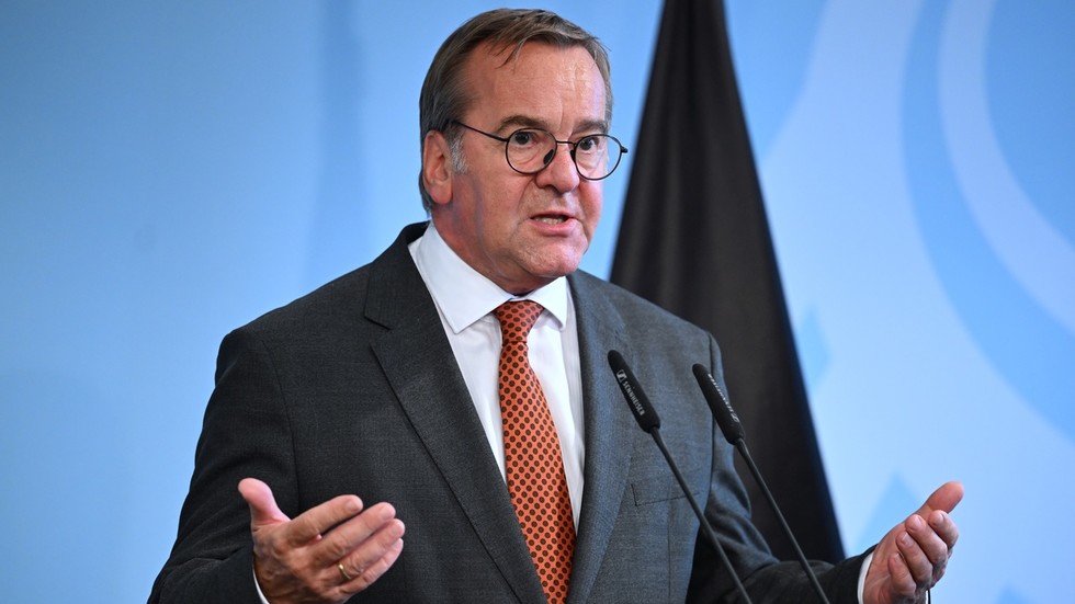 Berlín kritizuje vyjadrenia von der Leyenovej o vyslaní vojakov na Ukrajinu Berlín kritizuje vyjadrenia von der Leyenovej o vyslaní vojakov na Ukrajinu