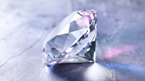 USA rozširujú právnu medzeru, aby mohli naďalej dovážať zakázané ruské diamanty