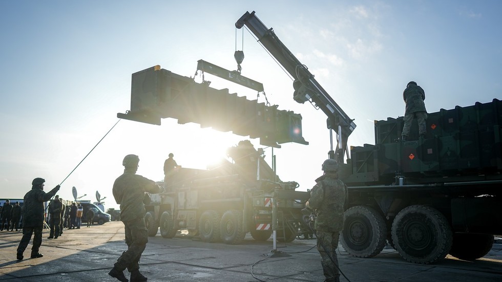 Spojené kráľovstvo: Štáty NATO dodajú Ukrajine rakety dlhého doletu Spojené kráľovstvo: Štáty NATO dodajú Ukrajine rakety dlhého doletu
