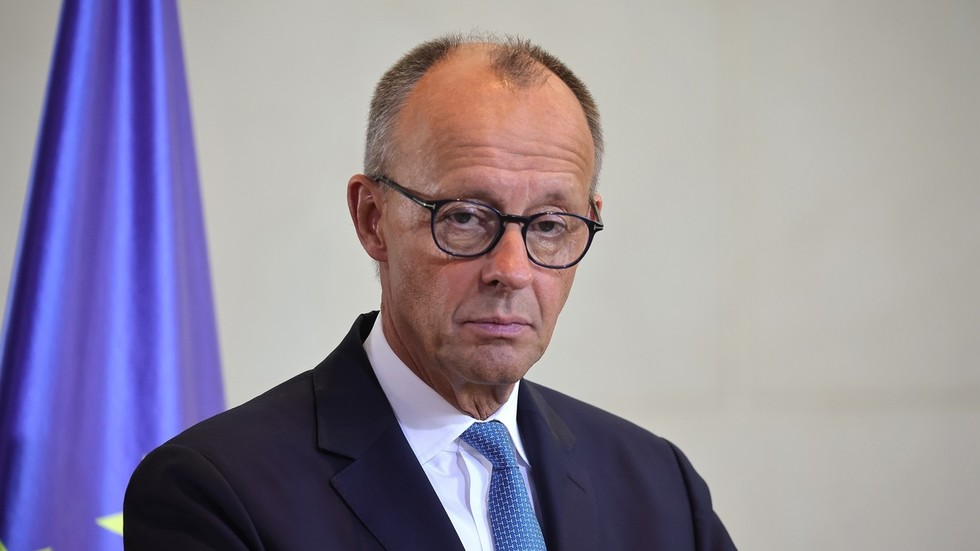 Nemecký Merz požaduje „ekonomické vyčerpanie“ Ruska