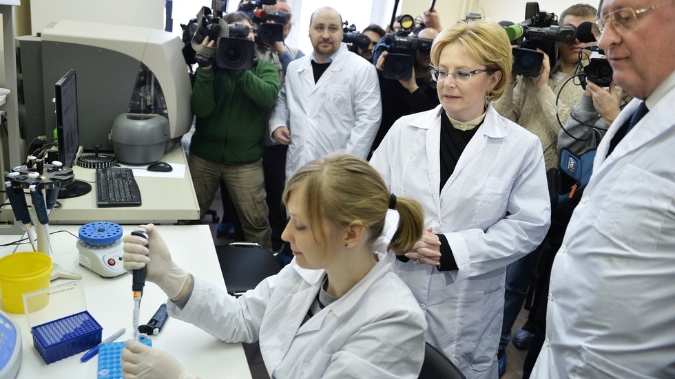 Ruská vakcína proti rakovine „pripravená na použitie“, tvrdí zdravotnícky úradník