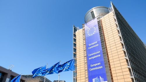 EÚ by mohla uvaliť sankcie na Čínu kvôli Rusku – FT