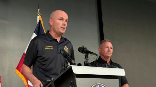„Subjekt“ záujmu o streľbu na Charlieho Kirka prepustený po výsluchu – FBI