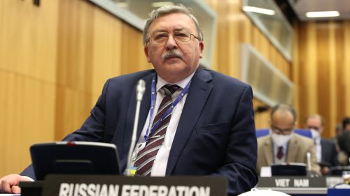 Ukrajina hrozí vyhodením ruskej Záporožskej  jadrovej elektrárne do vzduchu, uviedol ruský vyslanec