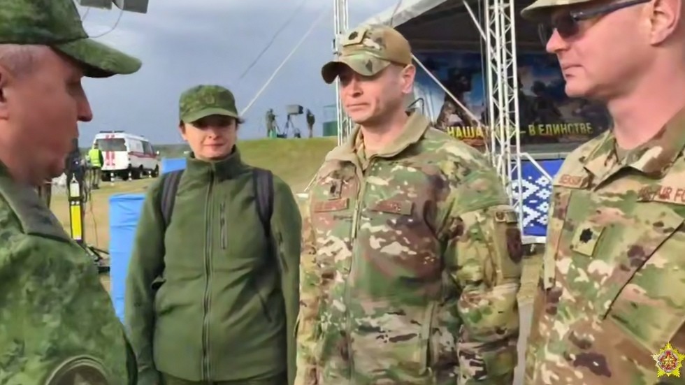 Americkí vojenskí pozorovatelia sú prítomní na cvičení Ruska s jeho hlavným partnerom (VIDEO)