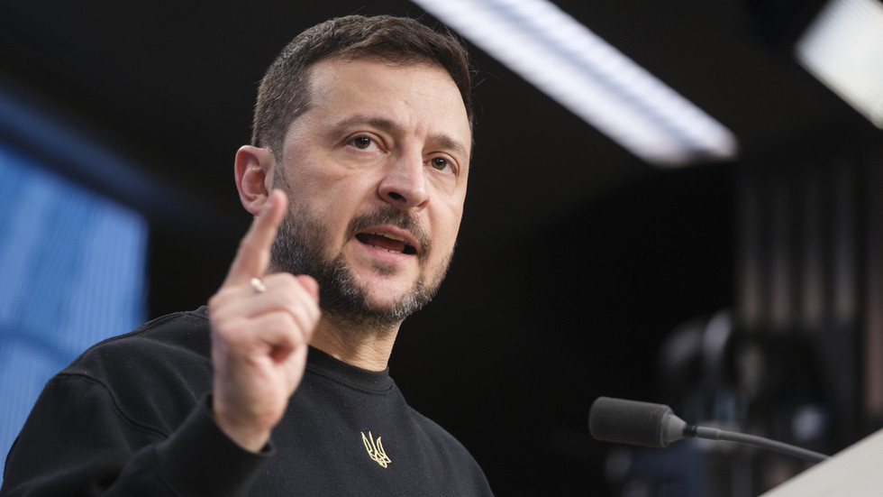 Zelensky vyzýva Západ, aby dal Ukrajinu na prvé miesto