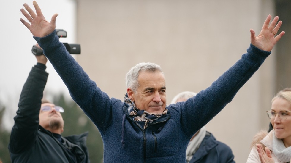 Bývalého rumunského prezidentského kandidáta obvinili z pokusu o prevrat