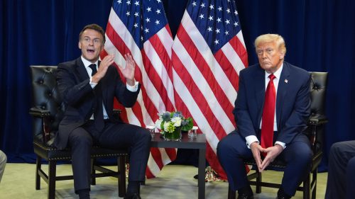 Macron: Trump potrebuje na získanie Nobelovej ceny mier medzi Izraelom a Palestínou