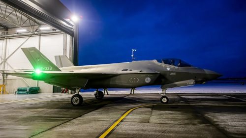 Vojnové lietadlo NATO zasiahlo poľský dom počas incidentu s „ruskými“ dronmi, tvrdia médiá