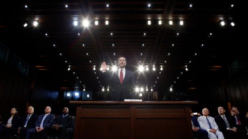 Bývalý šéf FBI Comey obvinený v kauze Russiagate