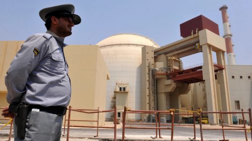 Irán a Rusko podpísali dohodu o jadrovej elektrárni v hodnote 25 miliárd dolárov