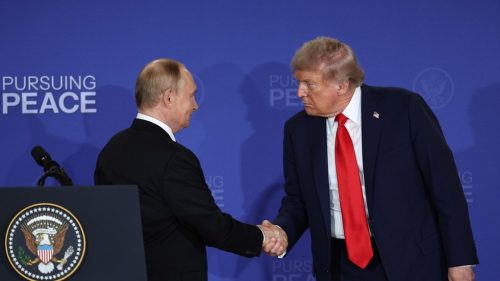 Kremeľ: Putinova pozvánka pre Trumpa stále platí