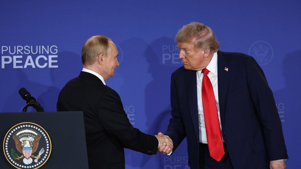 Kremeľ: Putinova pozvánka pre Trumpa stále platí