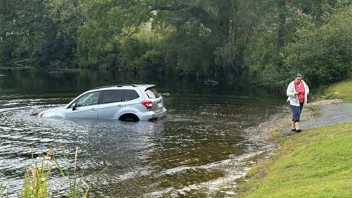 Žene sa potopilo auto, keď protestovala proti zatýkaniu ilegalnych migratov v state Massachusetts