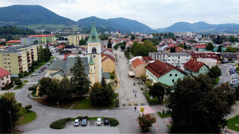 KYSUCKÉ NOVÉ MESTO: Pamiatka zosnulých bez zbytočného odpadu KYSUCKÉ NOVÉ MESTO: Pamiatka zosnulých bez zbytočného odpadu