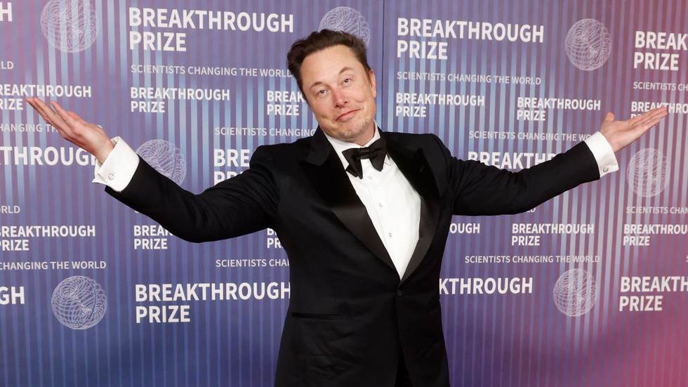 Musk sa stal prvým človekom s majetkom 500 miliárd dolárov – Forbes