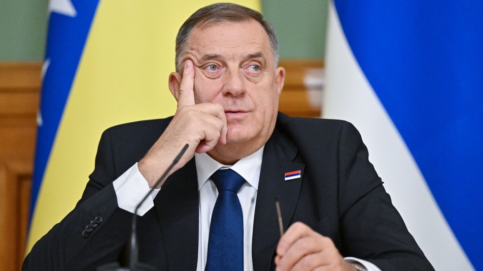 Západoeurópske elity sú „blízko šialenstvu“, tvrdí líder bosnianskych Srbov