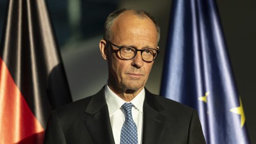 Západ stráca svoju mäkkú silu – Merz