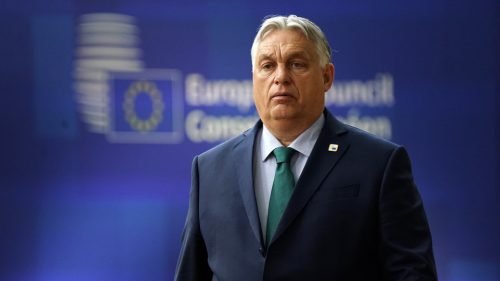 Orbán tvrdí, že EÚ zasahuje do domácej politiky Maďarska.