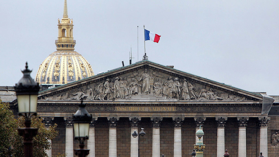 Francúzsko vymenovalo novú vládu po rozpočtovom fiasku Francúzsko vymenovalo novú vládu po rozpočtovom fiasku