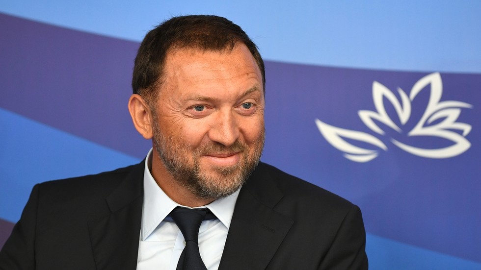 Brusel sa chystá zrušiť sankcie na majetok ruských miliardárov – FT