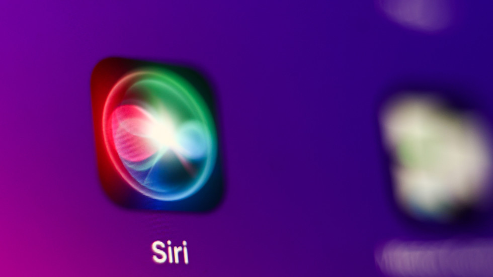 Apple Siri obvinený z odpočúvania používateľov – Politico