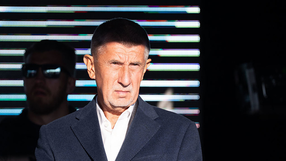 Na vyzbrojovanie Ukrajiny niet peňazí: Víťaz českých volieb