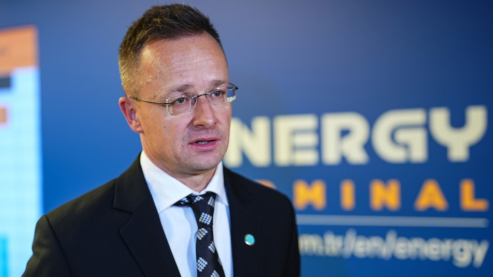 Zelensky „stratil zmysel pre realitu“, vyhlásil maďarský minister zahraničných vecí