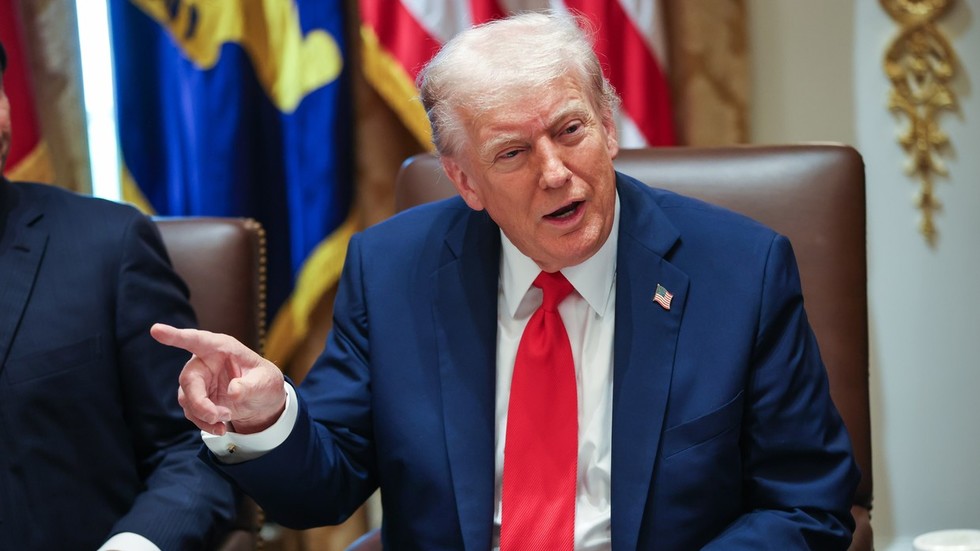 Trump navrhuje vylúčiť Španielsko z NATO
