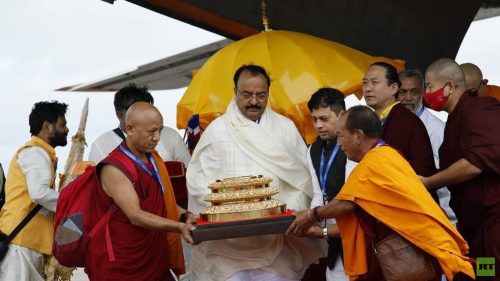 India priniesla do Ruska Budhove relikvie (VIDEO)