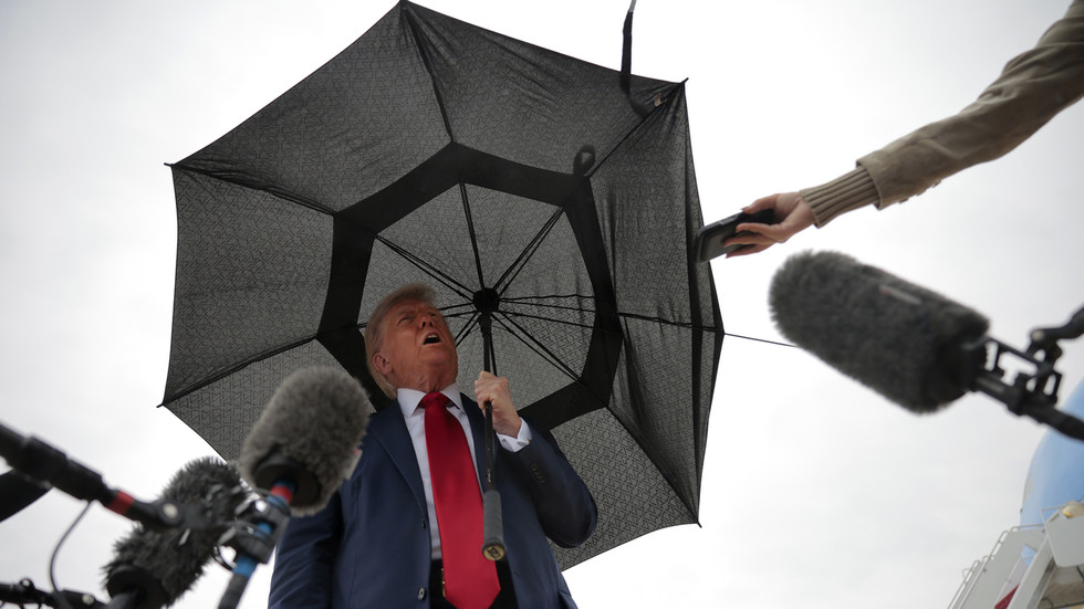 Vojna v Gaze sa skončila, tvrdí Trump