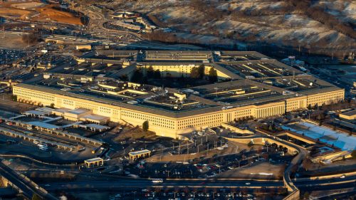 Pentagon oznamuje vznik nového novinárskeho zboru po odchode mainstreamových médií