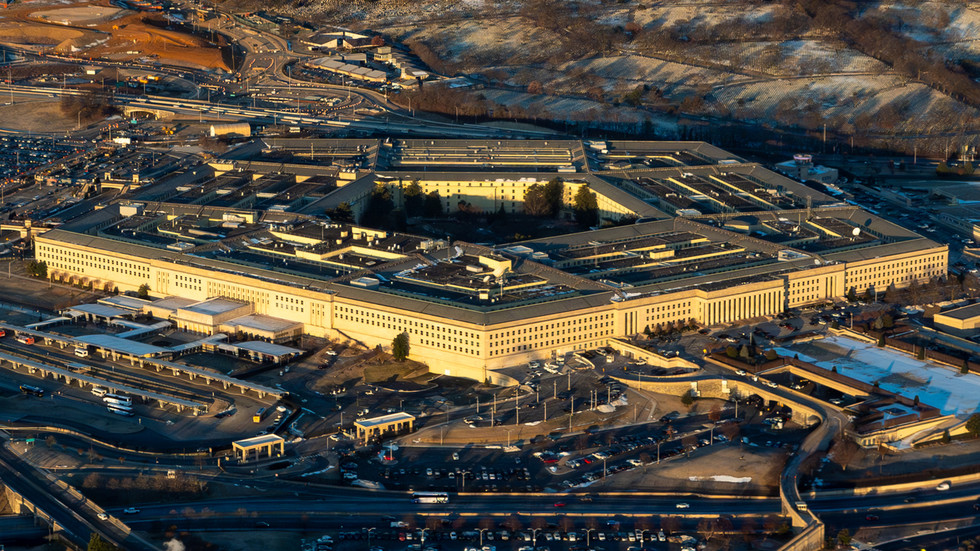 Pentagon oznamuje vznik nového novinárskeho zboru po odchode mainstreamových médií