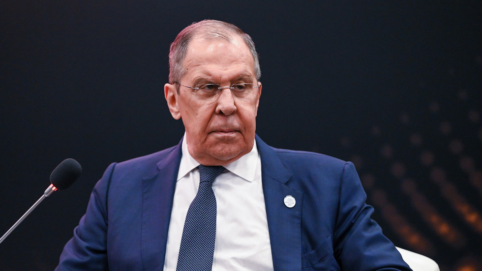 Európski jastraby podkopávajú rokovania medzi Ruskom a USA - Lavrov
