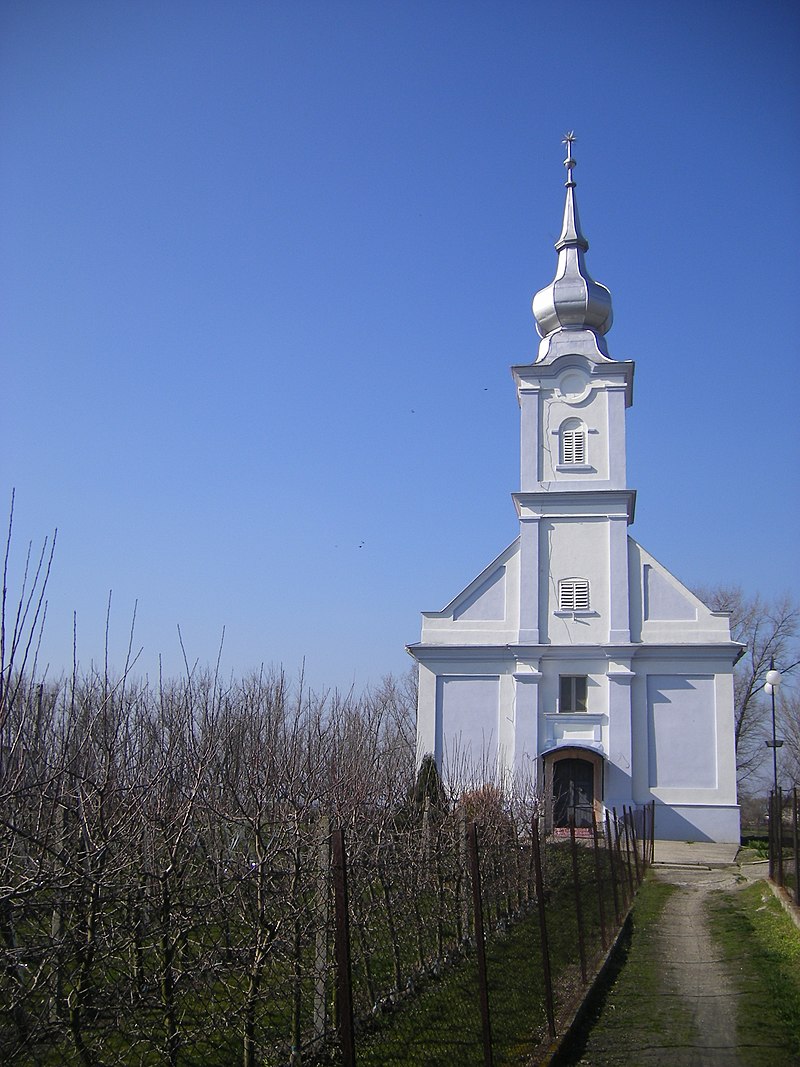 TÔŇ: Reformovaný kostol TÔŇ: Reformovaný kostol